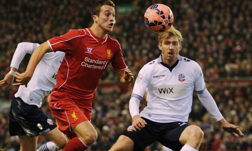 球队把对手三分线完全锁死